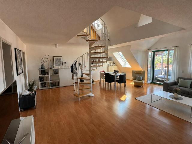 Wohnen mit Weitblick – 140 m² Maisonette mit Galerie & Westbalkon