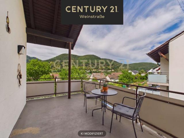 Wohnen mit Weitblick 3 Zi. Wohnung mit Balkon,Terrasse und Garten!