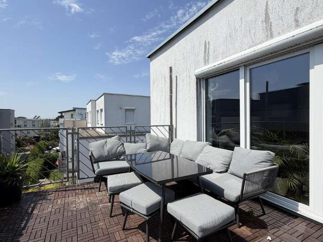 Wohnen mit Weitblick: Traumhafte 5 Zimmer Wohnung mit 2 Dachterrassen, Heidelberg Wieblingen