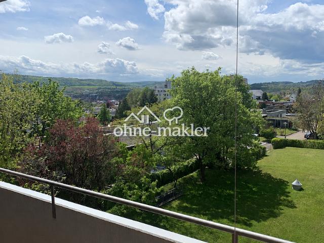 Wohnen mit Weitblick über Aalen | Modernisierte 3,5 Zimmer Wohnung mit großem Westbalkon und Aufzug