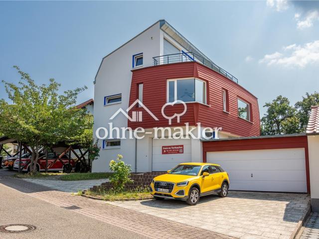 Wohnen mit Weitblick – Gepflegtes Zweifamilienhaus mit parkähnlichem Südgarten und Panoramablick