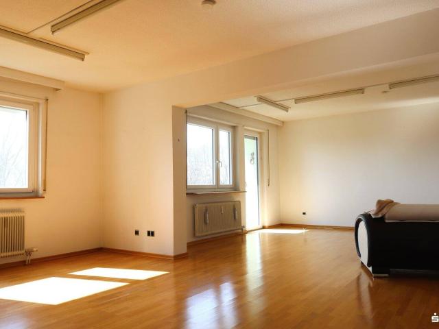 Wohnen mit Weitblick geräumige Wohnung in St.Martin Loggia und Tiefgarage!