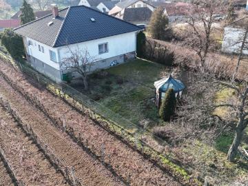 Retzerstraße, Unternalb, Gemeinde Retz, Bezirk Hollabrunn, Niederösterreich