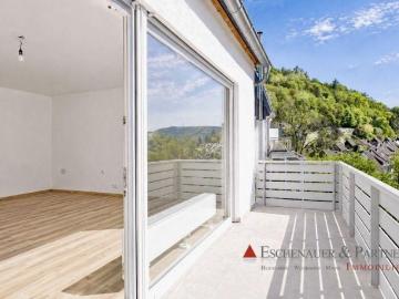 Wohnen mit Weitblick in Heidelberg – stilvoll renovierte Doppelhaushälfte in traumhafter Hanglage
