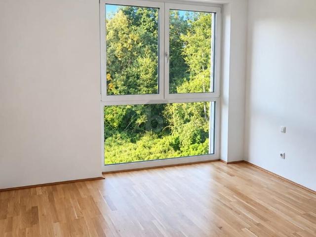 WOHNEN MIT WEITBLICK ? LICHTDURCHFLUTETE 3 ZIMMER WOHNUNG MIT TERRASSE, LIFT UND TIEFGARAGE