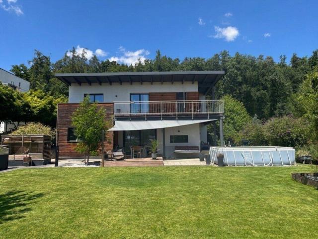 Wohnen mit Weitblick Modernes Zuhause in sonniger Aussichtslage