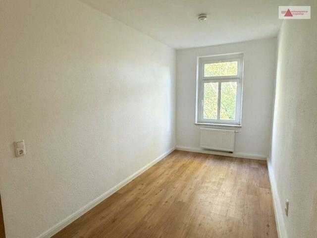 Wohnen mit Wohlfühlcharakter: Moderne 4 Raum Wohnung mit Einbauküche in beliebter Lage von Annaberg!
