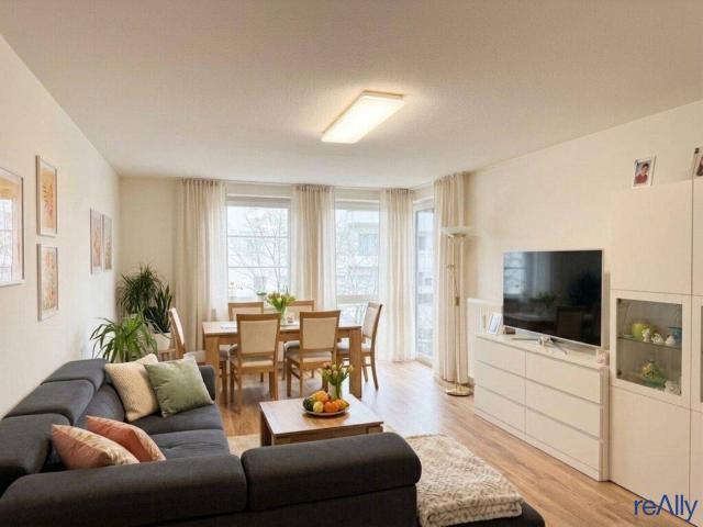WOHNEN MIT WOHLFÜHLFAKTOR – vollsanierte 3 Zimmer Wohnung mit Balkon in ruhiger Lage
