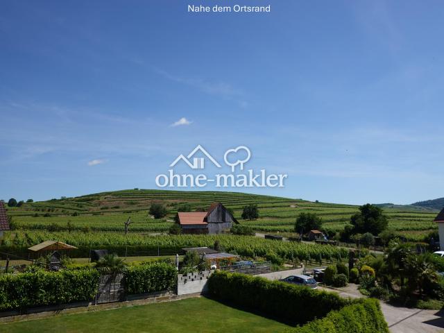 Wohnen mit Wohlfühlfaktor: 4,5 Zimmer Maisonette mit Terrasse, Balkon & Weinbergblick