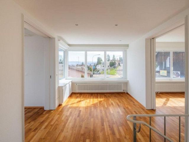 Wohnen mit Zürichsee Panorama Saniertes Einfamilienhaus in Kilchberg
