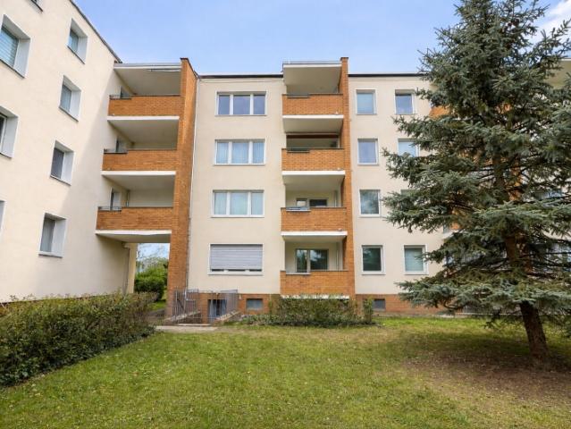 Wohnen nahe Ortskern & U Bahn – freie Wohnung mit Balkon