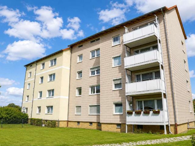 Wohnen nahe Salzgittersee: 3 Zimmer Wohnung mit Balkon & Stellplatz in SZ Lebenstedt zu verkaufen