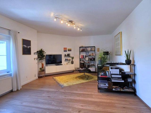 Wohnen neben dem Schlosspark – hochwertig sanierte Neubauwohnung im Herzen von Laxenburg