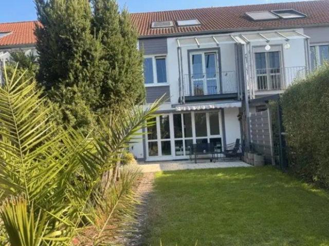 Wohnen, wo andere Urlaub machen – charmantes Reihenhaus