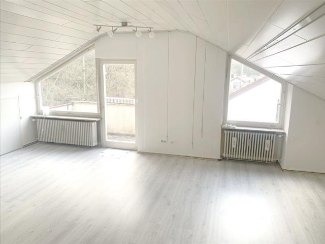 Wohnen, wo andere Urlaub machen – großzügige 1,5 Zimmerwohnung mit Balkon