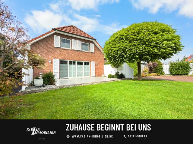 Wohnen, wo andere Urlaub machen – repräsentatives Einfamilienhaus direkt an der Oste