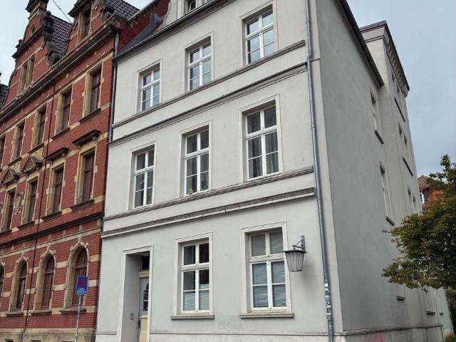 Wohnen, wo das Leben pulsiert: 2‑Zimmer‑Wohnung inmitten der Altstadt nahe Hafen