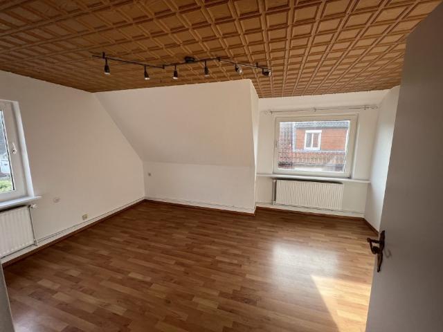 Wohnen, wo die Nordsee zum Alltag dazugehört – gemütliche 3 Zimmer Dachgeschosswohnung in Hooksiel