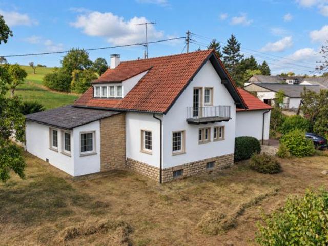 Wohnen, wo Kunstgeschichte entstand– Künstleranwesen mit Atelier und 5.500 m² Grundstück in Oberkail