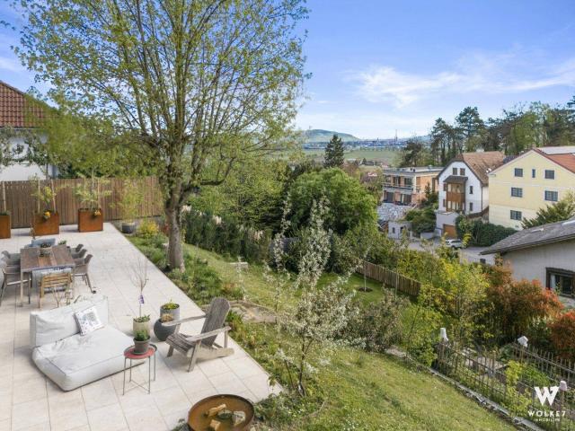 Wohnen, wo Ruhe auf Design trifft mit Wienblick UND Waldblick