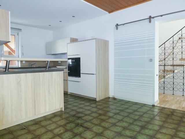Wohnen wie im eigenen Haus – Charmante Eigentumswohnung mit Terrasse, Garage & Stellplatz