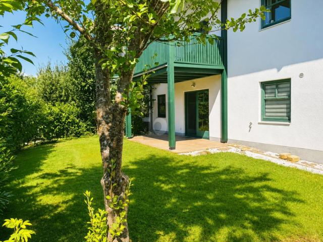 WOHNEN WIE IM EIGENEN HAUS ? ERDGESCHOSSWOHNUNG MIT GROßEM PRIVATGARTEN IN MONDSEE