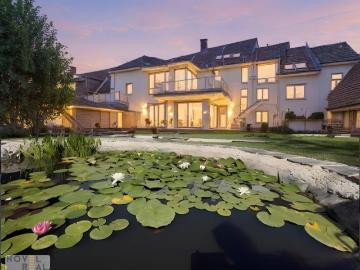 Wohnen wie im eigenen Haus Exklusive Maisonettewohnung mit Garten in Top Lage