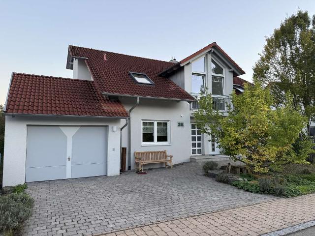Wohnen wie im eigenen Haus: Großzügige 3,5 Zimmer Wohnung in Michelfeld
