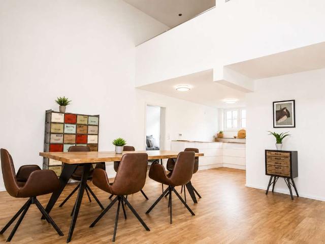 Wohnen wie im eigenen Haus Großzügige Maisonettewohnung mit eigenem Eingang