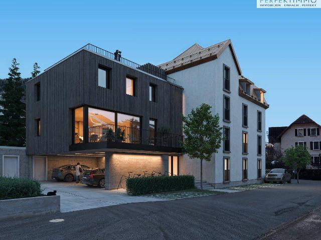 Wohnen wie im eigenen Haus: lichtdurchfluteter, geräumiger Wohntraum mit Dachterrasse