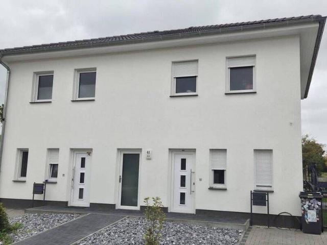 Wohnen wie im eigenen Haus! Neubau Doppelhaushälfte mit Garten & S Bahn vor der Tür