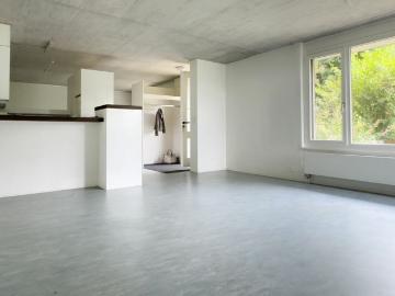 Wohnen wie im eigenen Haus. Sonnig, stadtnah und Privatsphäre inklusive