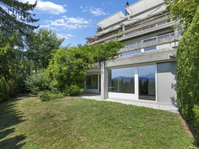 Wohnen wie im Einfamilienhaus! Riesige, gepflegte Maisonette Wohnung mit Alpsteinpanorama und Schwimmbad