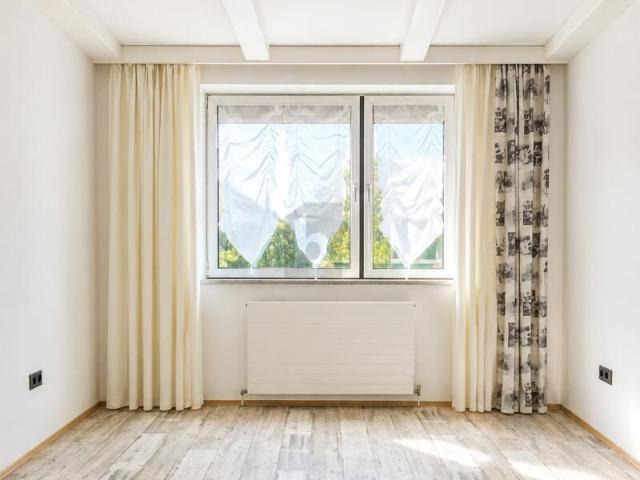 WOHNEN WIE IM HAUS ? BARRIEREFREI MIT GARTEN, TERRASSE UND GARAGE