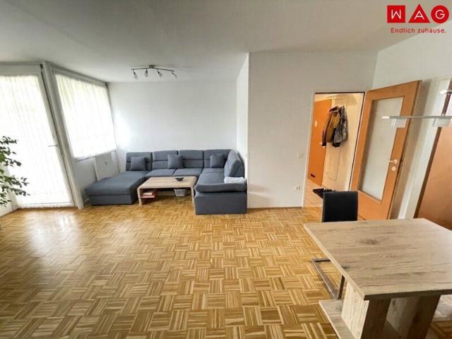 Wohnen wie im Reihenhaus, Erdgeschoß mit 10 m² Terrasse, unmöbliert!