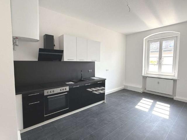 Wohnen wie im Schloss 82m² auf 3 Zimmer mit EBK, kleiner Essecke & stylischem Duschbad