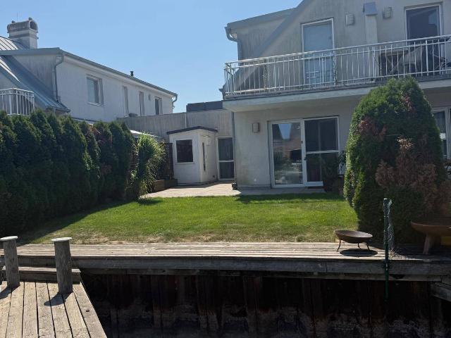 Wohnen wie im Urlaub – direkt am See mit eigenem Steg und Sauna, Neusiedl am See