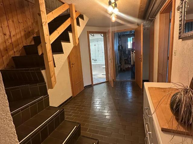 Wohnen wie in den Ferien. Einfamilienhaus direkt an der Skipiste