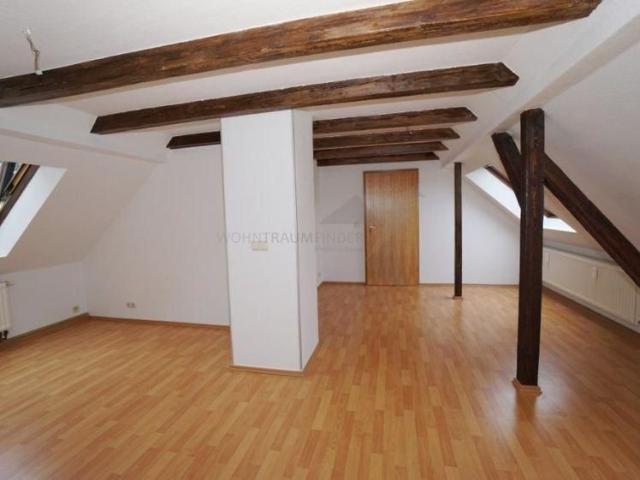 Wohnen unterm Dach: Charmante Maisonette mit Sichtbalken