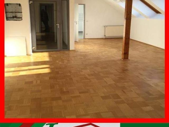 Wohnen unterm Dach Parkett MarktnÃ¤he ruhig AB SOFORT