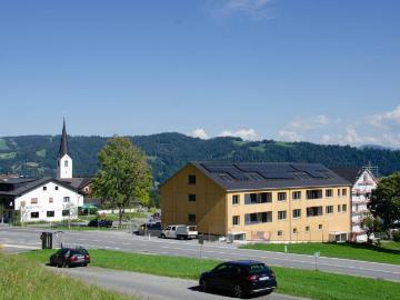 Wohnen und Arbeiten im Dorfzentrum von Langen