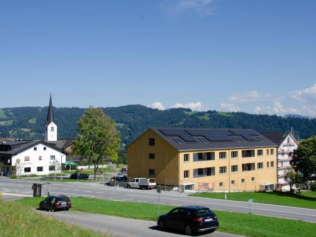 Wohnen und Arbeiten im Dorfzentrum von Langen