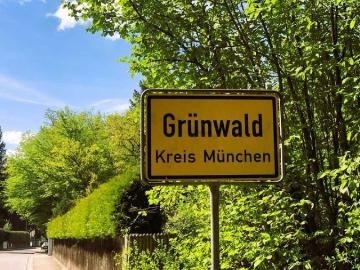 Wohnen und Arbeiten unter einem Dach! Exklusive Neubau DHH