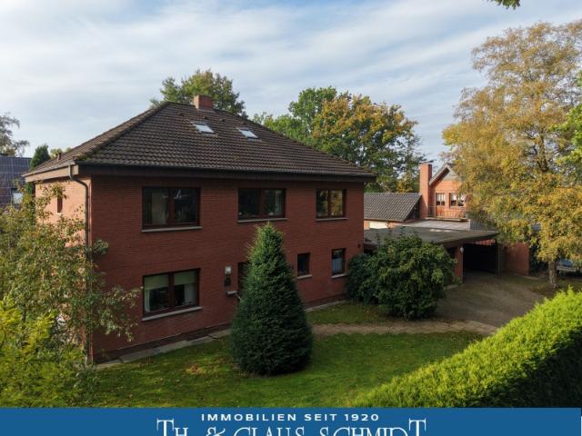 Wohnen und/oder Invest – ein 3 Familienhaus mit attraktiven Perspektiven