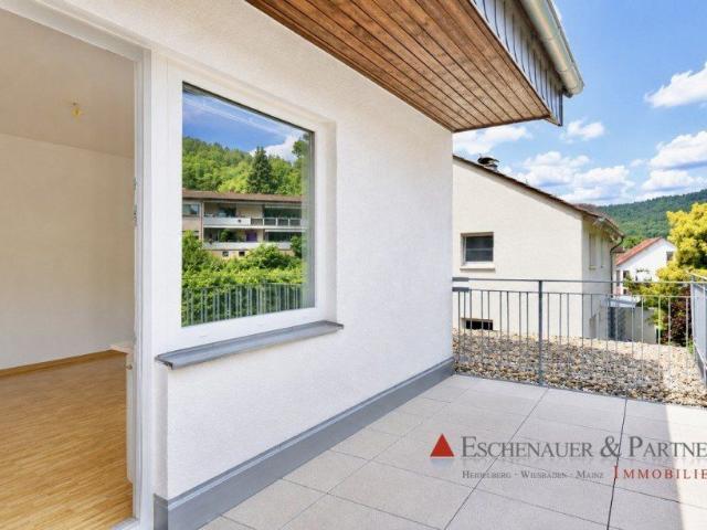Wohnen über dem Neckar Familienidylle mit traumhafter Sonnenterrasse und Panoramablick