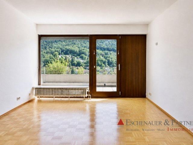 Wohnen über dem Neckar Familienidylle mit traumhafter Sonnenterrasse und Panoramablick