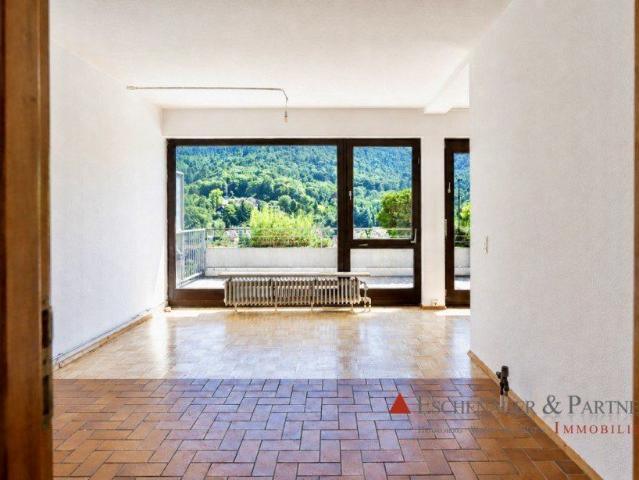 Wohnen über dem Neckar Familienidylle mit traumhafter Sonnenterrasse und Panoramablick