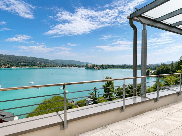 Wohnen über dem Wörthersee Spektakulärer Panoramablick & privater Seezugang
