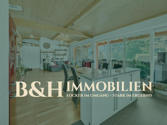 Wohnen über dem Walensee Sonnige 3½ Zimmer Dachwohnung mit Panoramablick