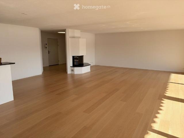 Wohnen über dem Zürichsee – 150 m² Wohnfläche und 250 m² Terrasse mit Weitsicht